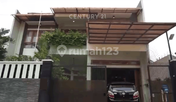 2-Storey House in Meruyung Limo Depok