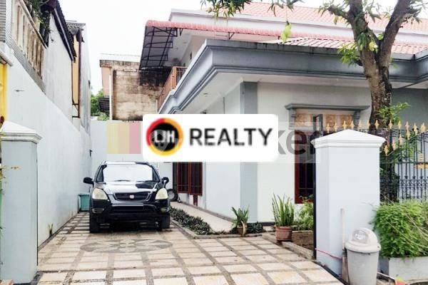 Dijual Rumah 2 Lantai Besar dan Luas di Tiban Koperasi 2