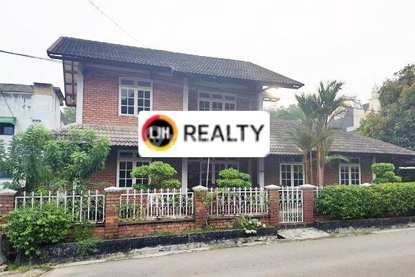 Rumah Bagus Baloi Indah Rumah 2 Lantai Tengah Kota 2