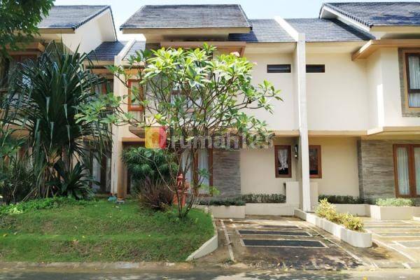 Disewakan Rumah Mewah Asri 2 Lantai Di Villa Panbil Residence 1