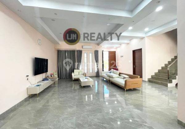 Dijual Rumah Mewah di Perumahan Lily Garden Tanjung Uma 2