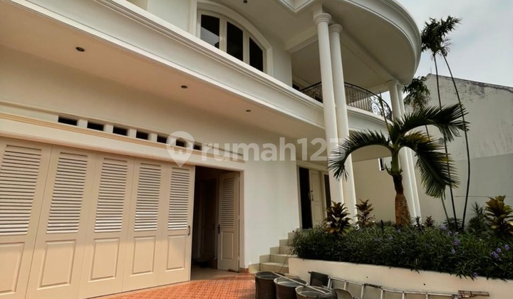 Rumah Besar dan Bagus Di Cilandak Siap Huni  1