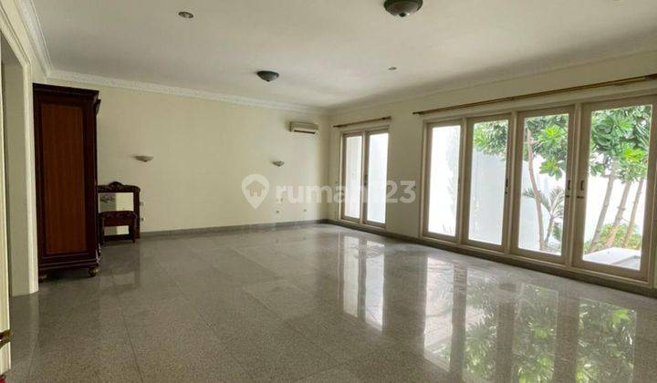 Rumah Besar dan Bagus Di Cilandak Siap Huni  2