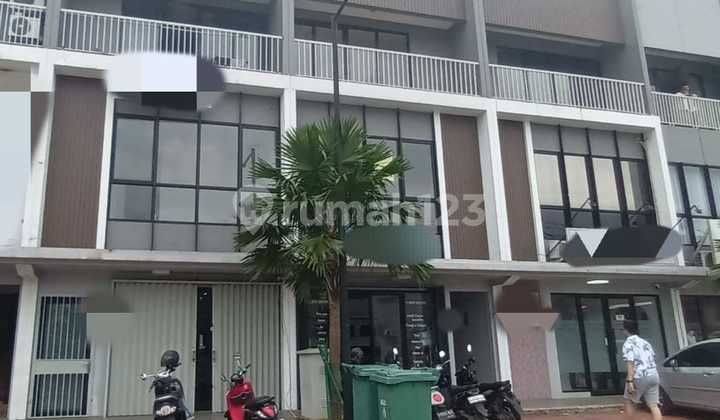 3-Storey Ready-to-Occupy Shop House for Rent at Cendana Parc, Lippo Karawaci 1