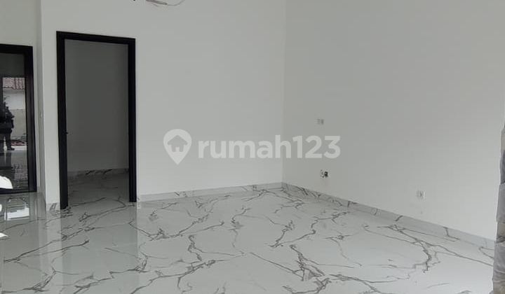 Rumah New Minimalis Modern 2 Lantai di Griya Loka Sektor 1.3 Bsd 2