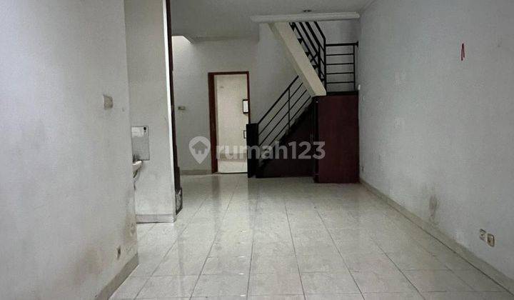 Rumah Minimalis Sederhana di Griya Sutera Dekat Binus  2