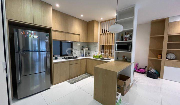 Apartemen Furnished 2 BR Mewah dan Private di Lloyd Alam Sutera  2