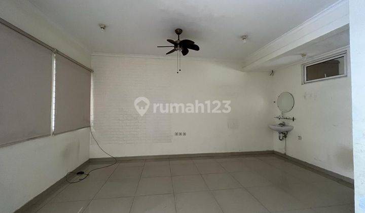 Disewakan Rumah Minimalis Modern 2 Lt Dekat Sekolah Penabur  2