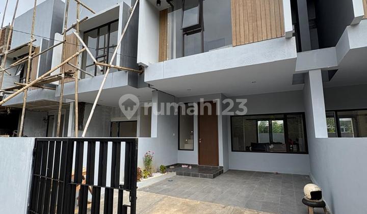 Rumah 2 Lantai Lokasi Tamalanrea Dekat Kampus Unhas Rumah 2 Lantai Lokasi Tamalanrea Dekat Kampus Unhas