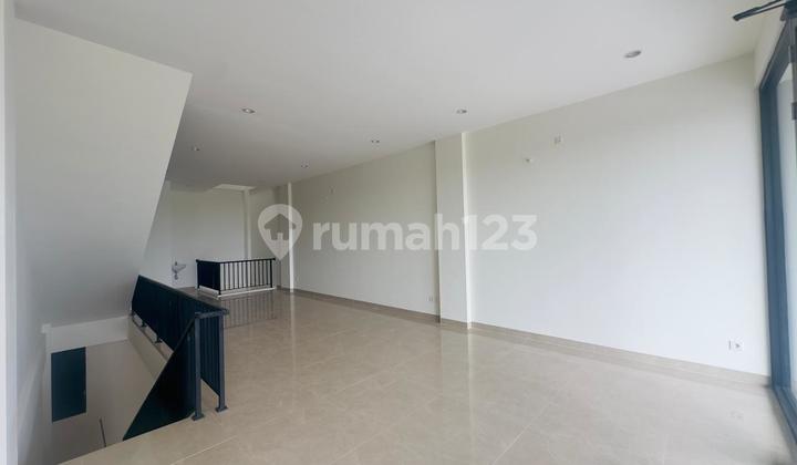Ruko Siap Huni 3 Lantai di Perintis Parkiran Luas Ruko Siap Huni 3 Lantai di Perintis Parkiran Luas