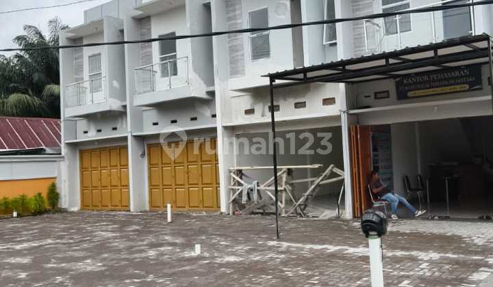 Ready-to-Use 2-Story Shop House on Sudiang Main Road, Affordable Price