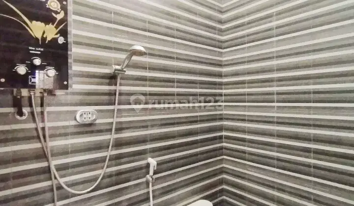Rumah bagus modern Murah di Joyoagung Merjosari 7