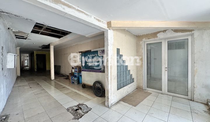 RUMAH HITUNG TANAH HARGA DI BAWAH HARGA NJOP BISA BANGUN GEDUNG PERKANTORAN DI CIDENG 2