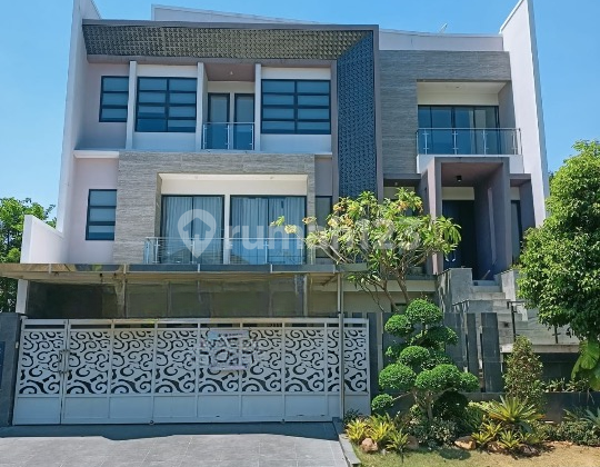 North Emerald Mansion Row 3 Mobil - Bangunan Bagus Ada Lift