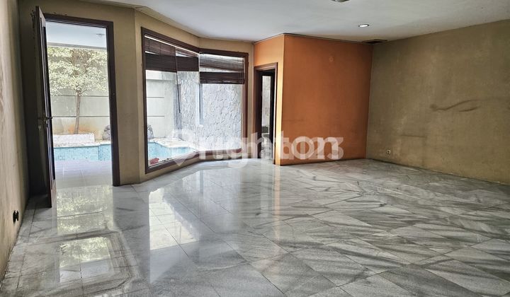 RUMAH MEWAH DILENGKAPI KOLAM RENANG DI BENDUNGAN HILIR 2