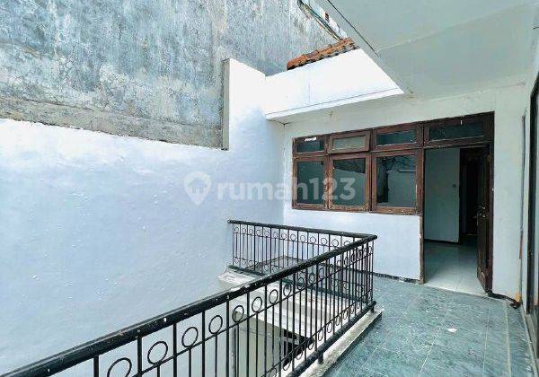 Rumah Classic Margorejo Indah 2 Lt Cocok Untuk Kantor 7