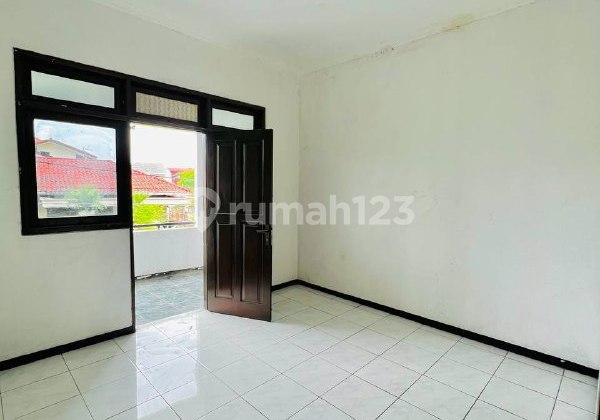 Rumah Classic Margorejo Indah 2 Lt Cocok Untuk Kantor 14