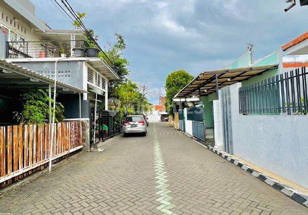Rumah Jalan Manyar 1 Lantai Dekat Pusat Kota Bebas Banjir 10
