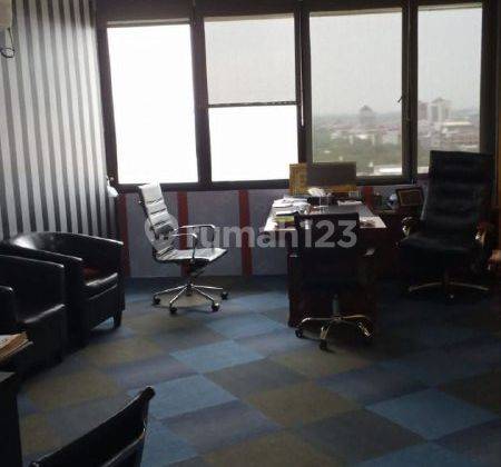 Kantor Spazio Tower Lantai 11 Sudah Ada Lantai Dan Karpet 4