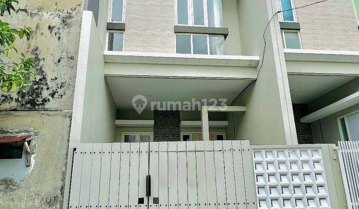 Rumah Baru Rungkut Barata 2 Lt Dekat Toll Waru Juanda 1