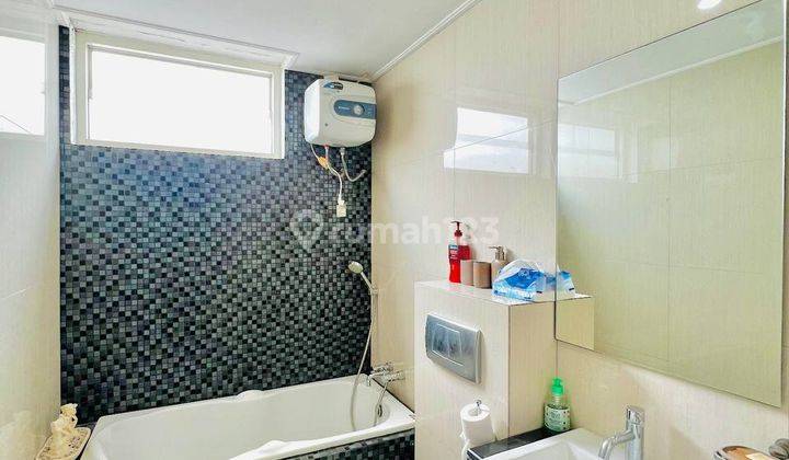 Jual Apartemen Via Ciputra World 3 BR Lt 22 Furnish Mewah 10