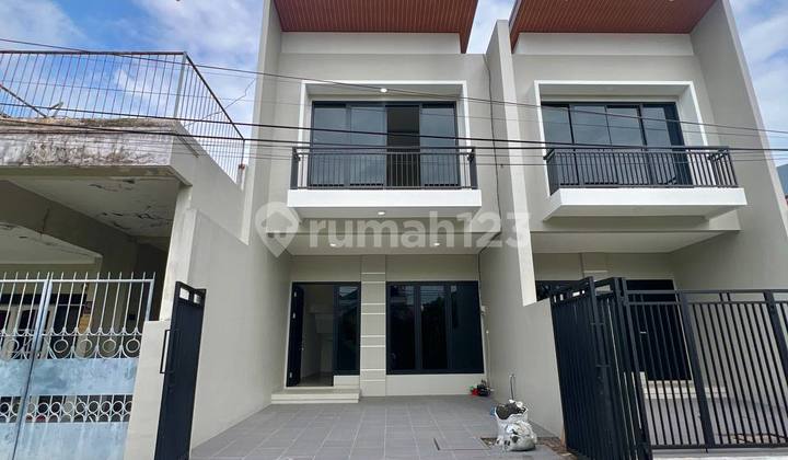 Rumah Baru Modern di Sutorejo Tengah 2 Lantai Dekat UNAIR & ITS