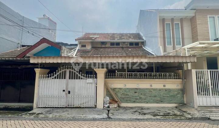 Rumah di Perumahan Manyar Jaya 2 Lantai Semi Furnished Siap Huni