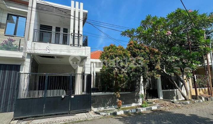House in Medokan Asri Barat, Rungkut, 2 Floors, 5 Bedrooms, Ready to Occupy