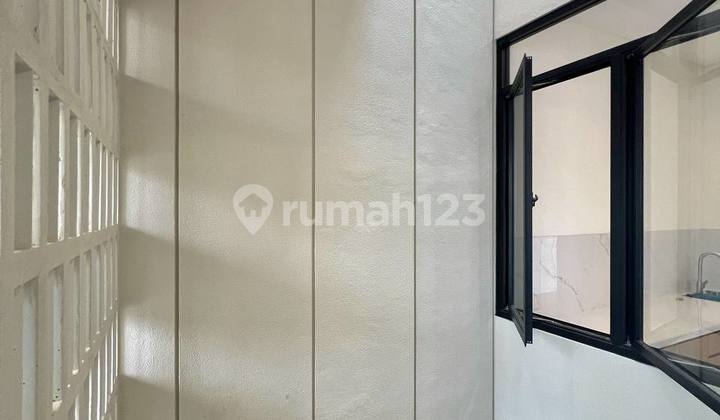Rumah Baru Modern Klampis Semolo 2 Lt Lebar 6 Konsep Open Space 2