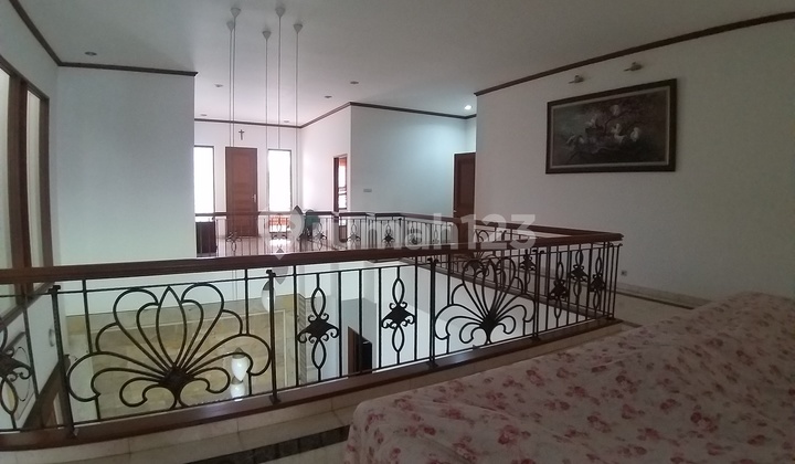 Luxurious 2-story house in the exclusive Budiasih Sukajadi complex 2