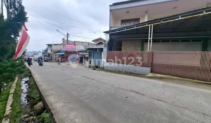 Commercial Space in the Center of Bandung's Ornamental Plants 2