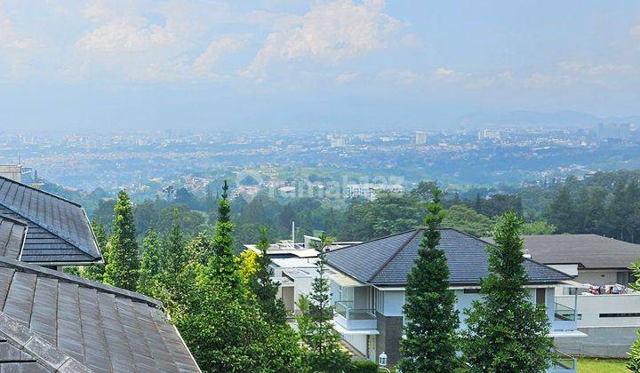 Grand resort home with golf, city and mountain views 1