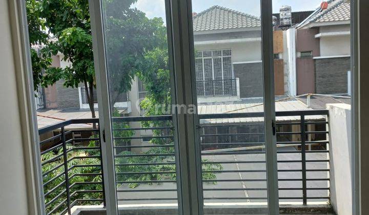 Disewa rumah green lake city
Ukuran 8x15m² 1