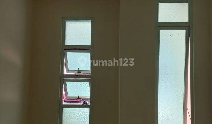 Disewa rumah green lake city
Ukuran 8x15m² 6