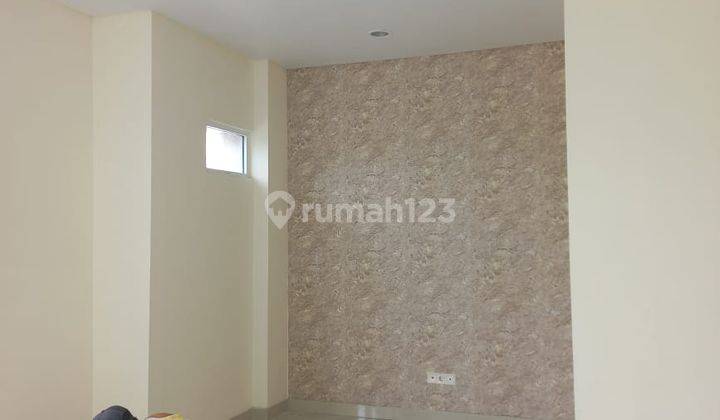 Disewa rumah green lake city
Ukuran 8x15m² 8