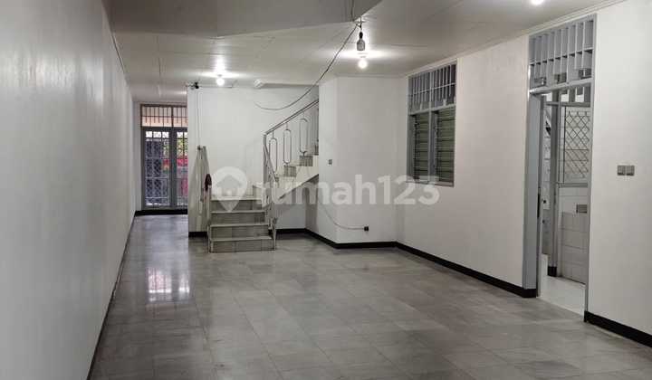 For Sale: High Ground House, Strategic Location, Central Jakarta For Sale: High Ground House, Strategic Location, Central Jakarta