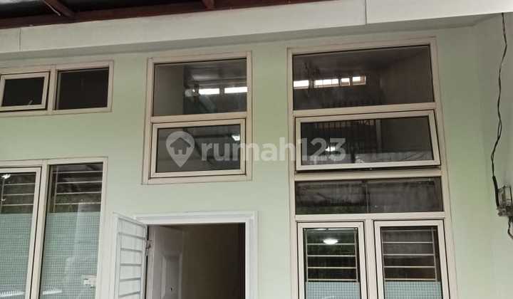 Disewakan Rumah 3 Lantai di Duri Kosambi Uk.6x20 2
