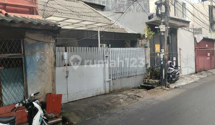 Dijual Rumah Bangunan Lama Di Jl. Kerajinan Kota ( Turun Harga) 2