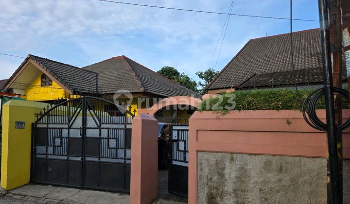 Rumah 2 Lantai Siap Huni di Bintaro Dekat KRL Pondok Ranji dan Pintu Tol