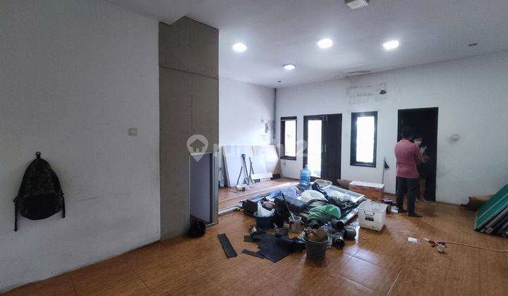 Ruang Usaha Lt.2 Cocok Untuk Kantor Mainroad Lemahnendeut Pasteur 2