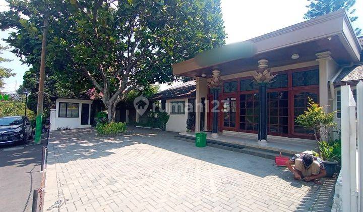 Rumah Cantik nan Asri Bukit Pakar Utara Dago Bandung Utara 1