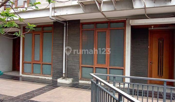 Ruko Rendeng Lebar 10m Cocok Untuk Kantor Istana Pasteur Bandung 1