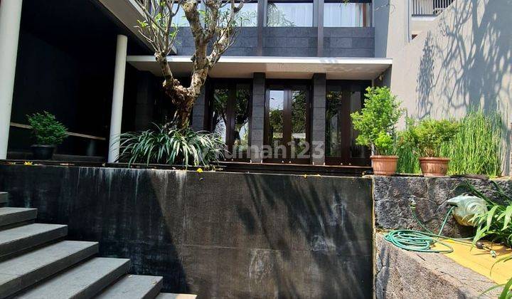 LANGKA! Rumah Lux Cantik Sangat Terawat Setraduta Dago Bandung 1