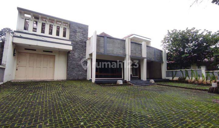 Rumah di Lingkungan High Class Jl Tengku Angkasa Dago Bandung 1