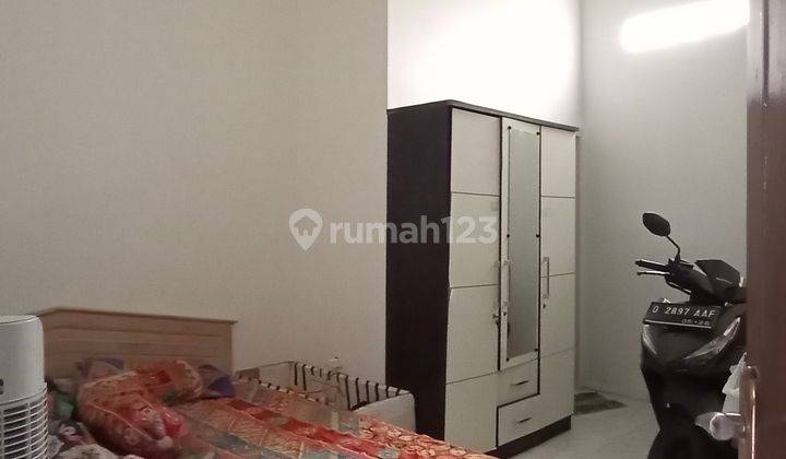 kamar tidur dijual cepat! rumah 2 lantai