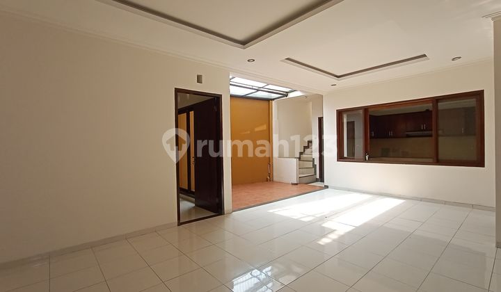 Rumah Baru Renovasi View Kota Dalam Komplek Griya Cigadung Baru