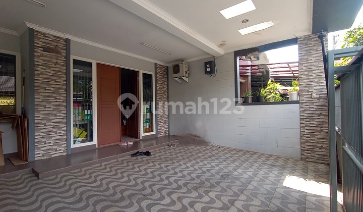 Rumah Minimalis Modern 5 Kamar Akses Jalan Lebar Komp Batununggal