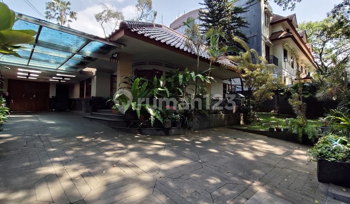 Rumah Dijual di Dago Jalan Imam Bonjol Dekat Universitas