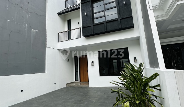 Rumah Bagus Shm Di Jagakarsa Siap Huni Free Kitchen Set 2