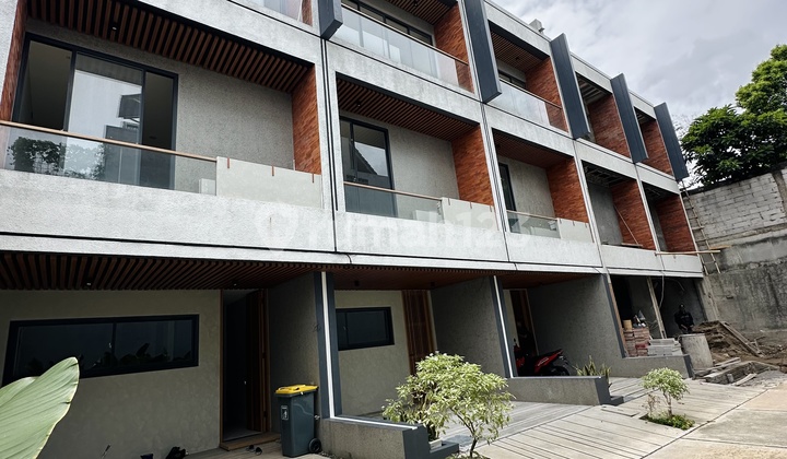 Rumah Bagus SHM di Jl. Bangka Jakarta Selatan Siap Huni Rumah Bagus SHM di Jl. Bangka Jakarta Selatan Siap Huni